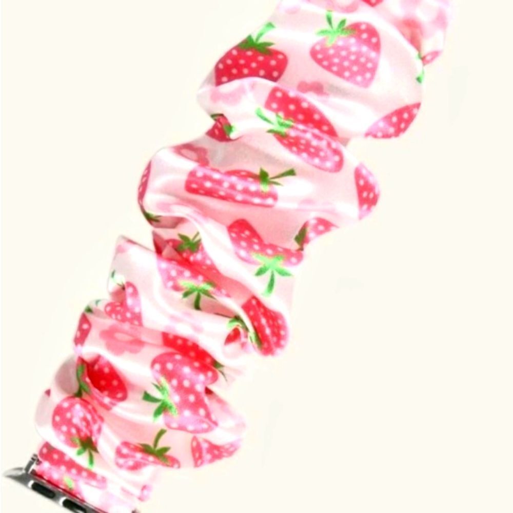 Strawberry 🍓 Print Apple Watch Band - Picture 2 of 5